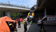 Stravična nesreća u Varšavi: Autobus pun putnika sleteo sa mosta na auto-putu, ima mrtvih