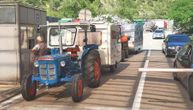 Unusual scene from the border: Tourists from Austria arrive in Montenegro in tractors