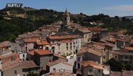 Besplatan smeštaj za sve turiste u srednjevekovnom selu u Italiji: Da li ste zainteresovani?