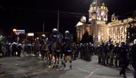 U protestima povređeno 19 policajaca i 17 demonstranata: Hitna pomoć morala da reaguje 30 puta