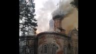 Grom zapalio Crkvu Uspenja Presvete Bogorodice: Ruski vatrogasci satima gasili požar