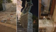 Slike Beograda nakon nereda: Uništen i postament skulpture iz vremena Kraljevine Jugoslavije