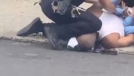 Isto ovo desilo se Džordžu Flojdu: Novi snimak policijske brutalnosti izazvao gnev javnosti