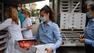 Gotovo tona svežeg voća i vitaminskih napitaka isporučena kovid bolnici u Zemunu