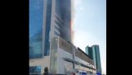 Požar u elitnom delu Ankare: Gori poslovni centar, dim kulja iz zgrade