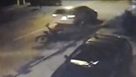 Auto pokosio tinejdžera u Novom Sadu dok je vozio bicikl, polomljena mu ruka, vozač je pobegao