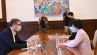 Vučić se sastao sa ambasadorkom Čen Bo: "Hvala Kini na pomoći tokom epidemije"