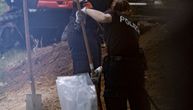 Potresni prizori: Nemačka policija našla telo male Medlin? Bagerima kopaju plac u Hanoveru