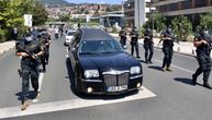 Potresan prizor u Sarajevu: Telo ministra preminulog od korone dovezli ispred vlade i odali počast