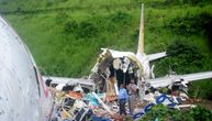 Pronađena crna kutija indijskog aviona koji se prepolovio: "Pravo je čudo što žrtava nije bilo više"