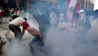 Premijer Libana podneo ostavku: Dok se obraćao naciji, demonstranti i policija se žestoko sukobili