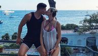 Najromantičnija fotografija Sofije i Luke do sada: Fudbaler poljubio trudnu manekenku