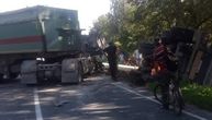 Užas kod Obrenovca: Jedna osoba poginula u lančanom sudaru 2 kamiona, 2 motora i automobila