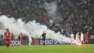 Haos i incident na utakmici između Srba i Albanaca: Sudija pogođen flašom u glavu, meč prekinut