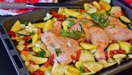 Recept za sočnu piletinu sa povrćem iz rerne: Ručak koji mogu da spreme i početnici u kuhinji