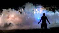 Bukte demonstracije u Kenoši nakon što je policija upucala Blejka: Radnje zapaljene, bačen suzavac