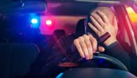 Kako je uspeo da sedne u auto? Srpska policija zaustavila vozača (45), naduvao 3,83 promila