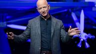 Kako je ono što Džef Bezos naziva "opsesija kupaca" transformisalo Amazon