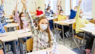 Internetom kruži Viber prepiska roditelja koji neće da deca nose maske u školi: "Ne primoravajte ih"
