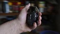 Krivična prijava protiv muškarca (64) iz okoline Vršca: Policija mu pronašla bombu, pušku i 24 metka