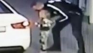 Jeziv snimak kidnapovanja devojčice: Uvučena u auto na benzinskoj stanici dok je mama plaćala račun