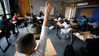 Korona kosi nastavnike, uskoro neće imati ko da predaje: Za 12 sati ankete otkriveno više od 7 odsto zaraženih
