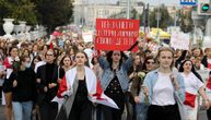 Više hiljade žena u Minsku tražilo ostavku Lukašenka: Prvi put na maršu i LGBT zajednica