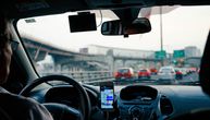 Drug na drumu ili izvor stresa za volanom: Koliko je navigacija odgovorna za saobraćajne prekršaje?