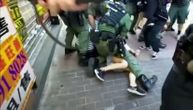 Brutalan snimak hapšenja devojčice (12) u Hongkongu: Izašla je samo do prodavnice
