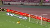 Ušao sa klupe, pa dao gol sa svoje polovine: Strašan projektil bivšeg igrača Deportiva u Rumuniji