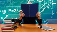 Besplatni digitalni udžbenici i tableti za đake nižih razreda u Beogradu: Siromašnima i internet