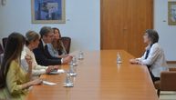 Vučić sa ambasadorkom Ujedinjenog Kraljevstva: Teme razgovora dijalog, saradnja i investicije