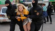 Lukašenko hapsi žene: Maskirani policajci priveli stotine njih, uhapšena i čuvena baka Nina