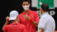 Foto-ubod iz Rima: Novak izašao na teren sa maskom na kojoj je srpska zastava