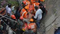 Srušila se trospratna zgrada u Indiji, poginulo najmanje 10 ljudi: Zatrpano više od 20 porodica