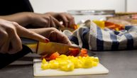 Ručak na stolu, a kuhinja blista: 5 trikova za bržu pripremu hrane i manje nereda