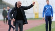 "Motaju se oko terena i glume ludilo, treba ih proterati": Trener Metalca besan posle utakmice