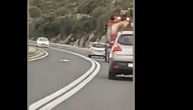 Da li sme ovako da pretiče: Vozači u Trogiru šokirani scenom s puta