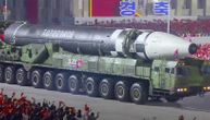 Severna Koreja na paradi pokazala interkontinentalnu balističku raketu, Kim se zahvalio vojnicima