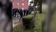 Detalji tuče u Vukovaru: Potukli se srpski i hrvatski đaci, nekoliko povređeno, jedan u pritvoru?