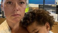 Mama izbačena sa leta jer je njen sin odbio da stavi masku za lice: "Bilo je veoma traumatično"