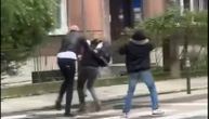 Prolaznici snimali kako lik krvnički bije mladića u Zagrebu: Niko nije prišao da pomogne