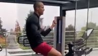 Ronaldov korona trening: Ćelavi Kristijano "đuskao" na biciklu, pa poslao Georgini poljubac