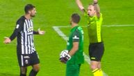 Sudija se zbunio i zvao VAR tamo gde ga nema: Ovaj arbitar je nasmejao celu Italiju