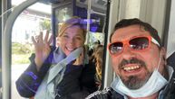 Slučajni selfi Branke Katić i vozača autobusa u Beogradu: Nasmejana i lepa kao uvek