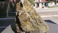 Jedna od najčudnijih zaplena na carini: Ogromni kamen sa zlatnom žilom u sebi