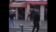 Snimljen trenutak likvidacije napadača u Avinjonu: Mahao nožem, policija ga opomenula, pa zapucala
