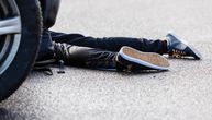 Tinejdžer (16) poginuo u teškoj nesreći kod Mladenovca: Udario ga "mercedes" dok je vozio rolere