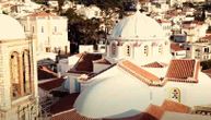 Katastrofalni prizori iz Grčke: Zemljotres napravio ogromnu rupu na crkvi na Samosu