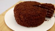 Crni princ, sočna i meka čokoladna torta koja će vas oduševiti: Svaki zalogaj topi se u ustima!